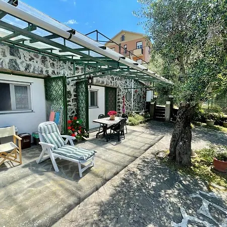 Rosy - Levanto, 5 Terre * Levanto