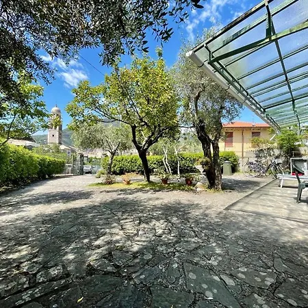 Rosy - Levanto, 5 Terre * Levanto