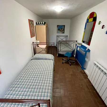 Rosy - Levanto, 5 Terre Apartment *